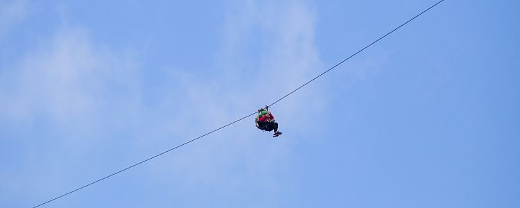 Всё про полёт на зиплайне в Солохауле и Skypark
